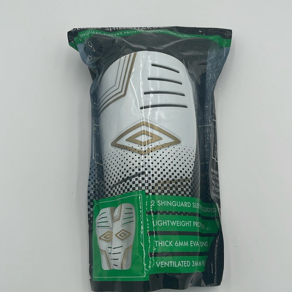 Umbro Adult Slip-In Shinguards